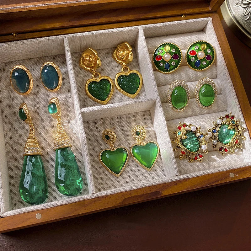 Elegant Vintage Women Classic Resin Stone Earrings Ear Clips Fashion Retro Palace Lady Party Banquet Jewelry Ear Rings
