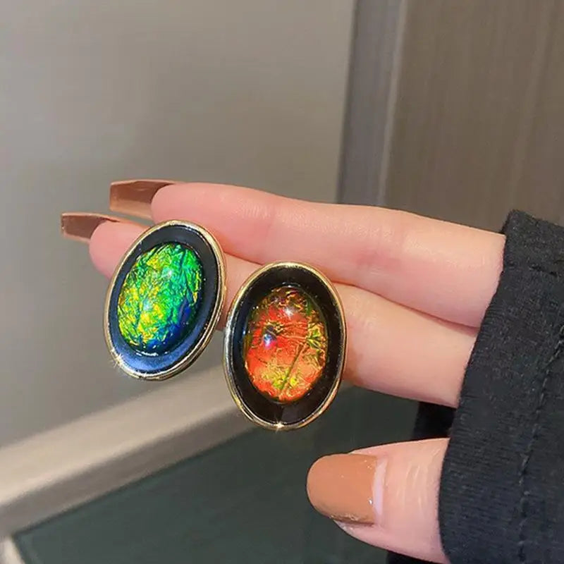 Elegant Vintage Women Classic Resin Stone Earrings Ear Clips Fashion Retro Palace Lady Party Banquet Jewelry Ear Rings