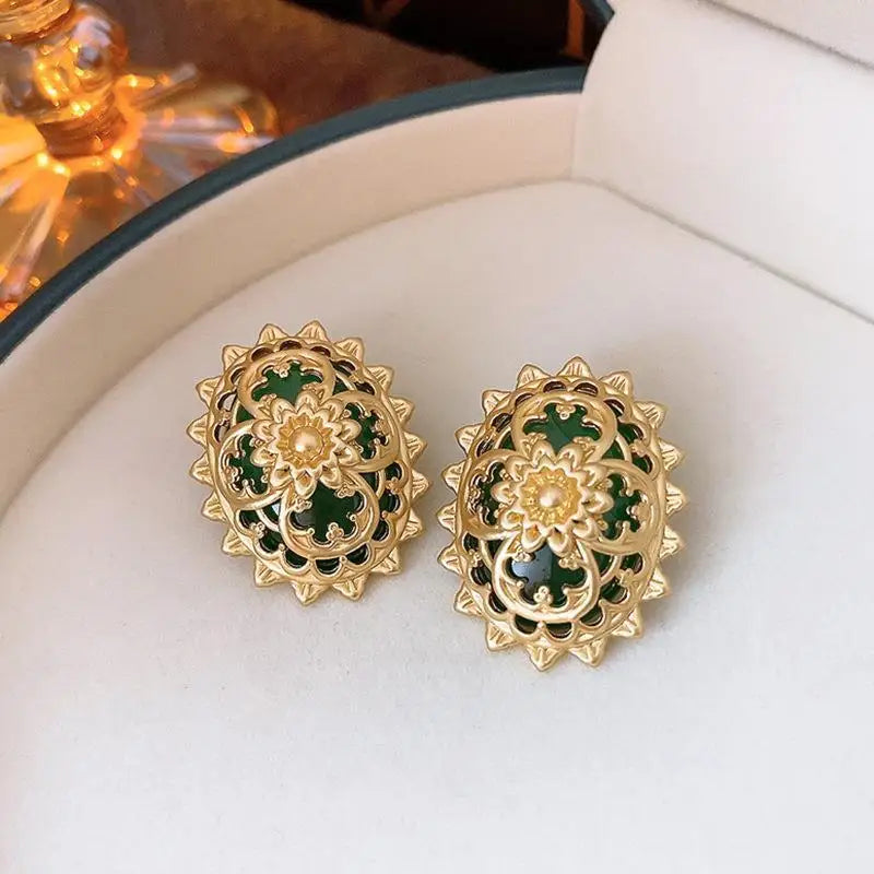 Elegant Vintage Women Classic Resin Stone Earrings Ear Clips Fashion Retro Palace Lady Party Banquet Jewelry Ear Rings