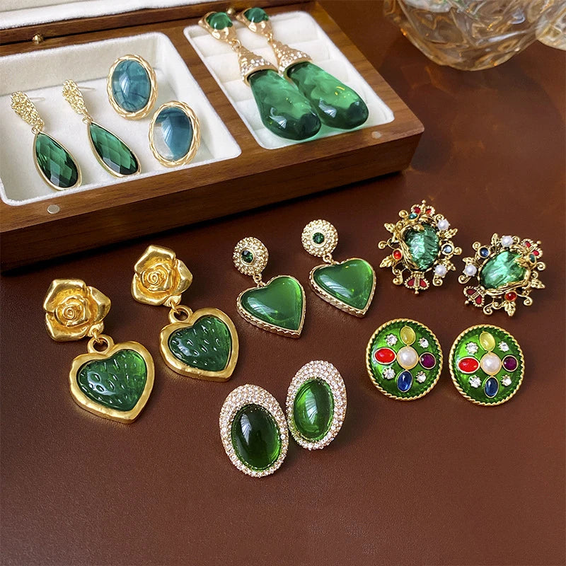 Elegant Vintage Women Classic Resin Stone Earrings Ear Clips Fashion Retro Palace Lady Party Banquet Jewelry Ear Rings